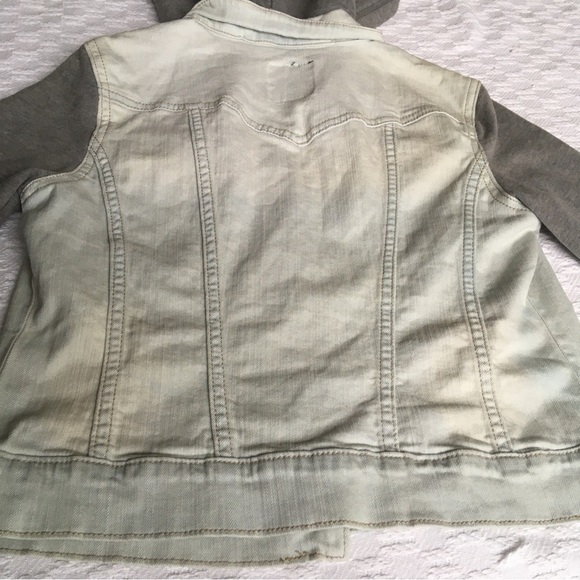 Jessica Simpson Jean Jacket - Picture 5 of 11